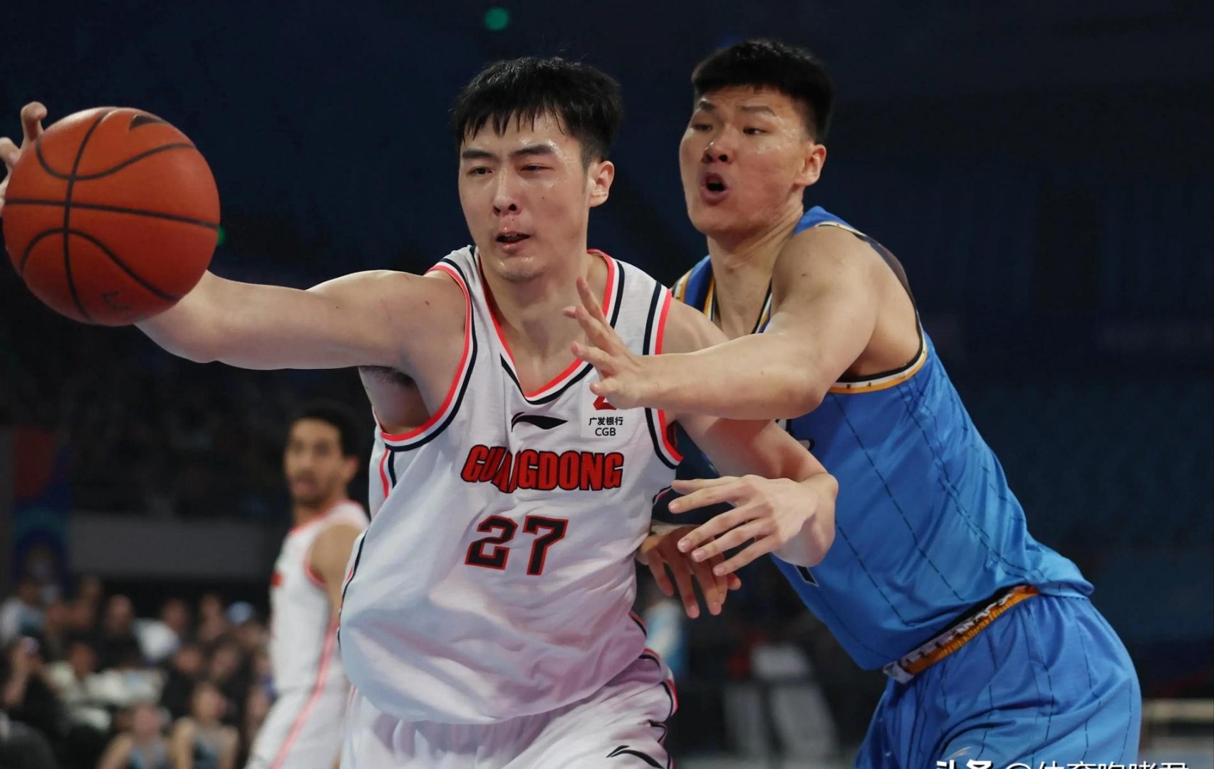 冲刺阶段突围战来临，深圳男篮围绕德国杯豪取连胜，目标明确，阵容厚度经受考验的简单介绍