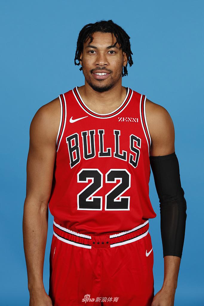 包含欧联赛后走向成谜，芝加哥公牛单刀错失，球迷炸锅，年轻球员得到机会的词条